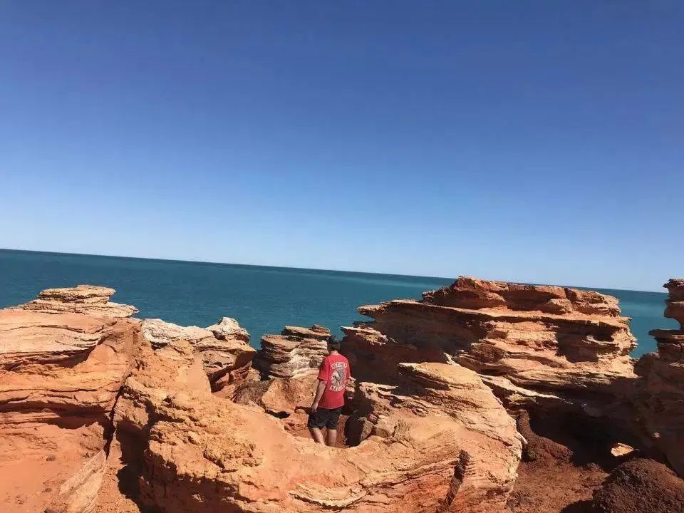 澳洲西部，沙漠和大海组成的疯狂旅行